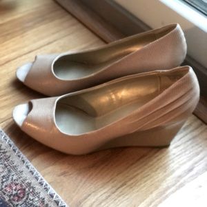 Beautiful open toe wedge heel size 9